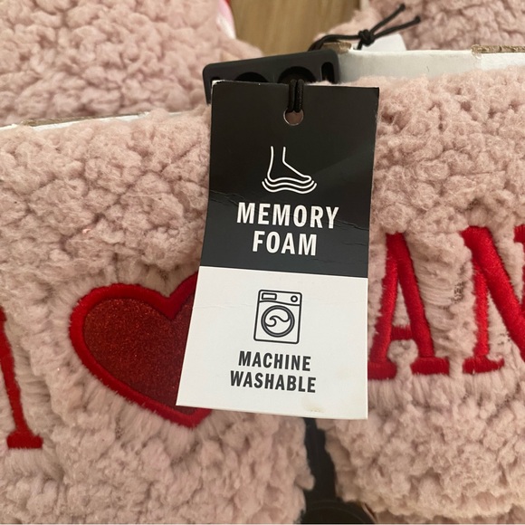 NWT SHERPA   I ❤️SANTA SLIPPERS - Picture 5 of 6